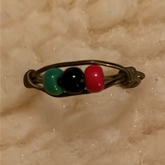 Green, Blue, & Red Coil Ring - Picture 4 of 16